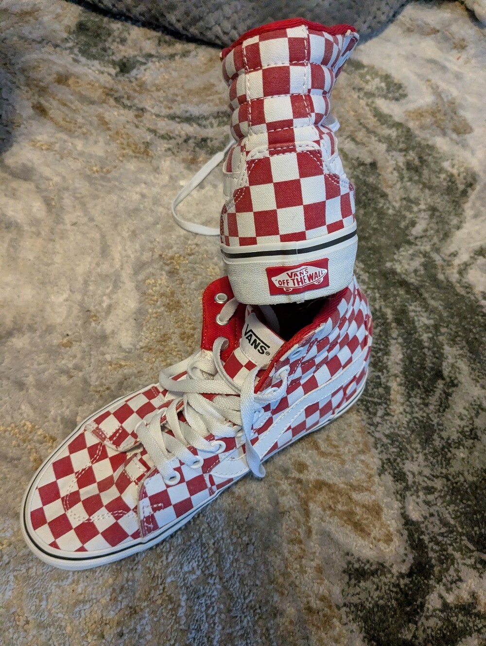 Final Mark Down ⬇️💲Vans Women's High-Top Checkerboard Sneakers - Red & White - Picture 3 of 5